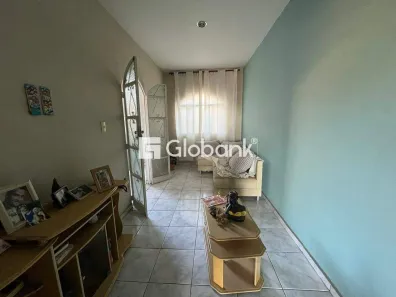 Casa com 4 Quartos à venda, 160m² no Santa Rita II, Montes Claros