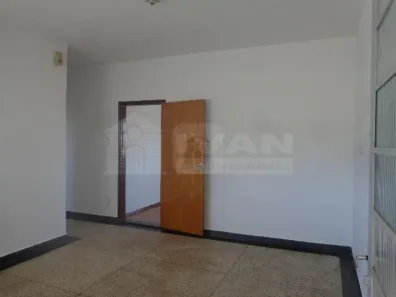 Sobrado com 3 Quartos à venda, 135m² no Martins, Uberlândia