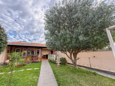 Casa com 3 Quartos à venda, 342m² no Campo Belo, Londrina