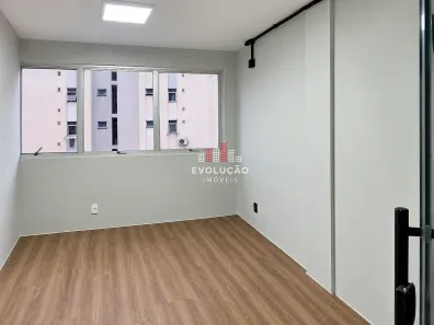 para alugar, 189m² no Kobrasol, São José