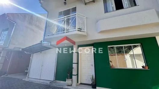 Sobrado com 3 Quartos à venda, 115m² no Uberaba, Curitiba