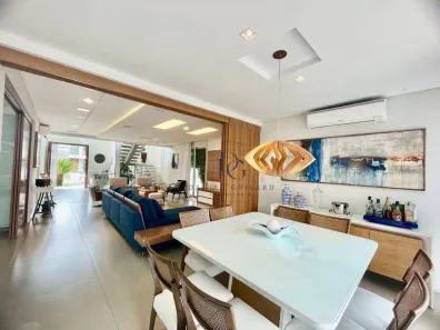 Casa de Condomínio com 3 Quartos à venda, 353m² no Piracangaguá, Taubaté