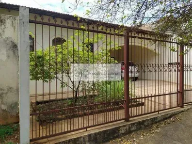 Casa com 3 Quartos à venda, 161m² no Jardim Londrilar, Londrina