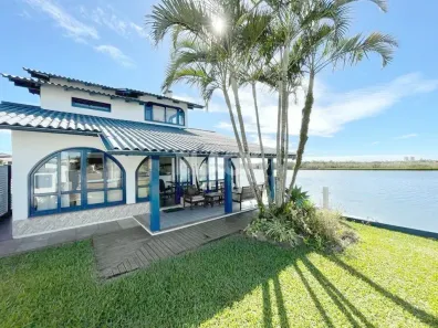 Casa com 4 Quartos à venda, 162m² no Torres, Torres