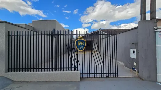 Casa com 2 Quartos à venda, 108m² no Uvaranas, Ponta Grossa