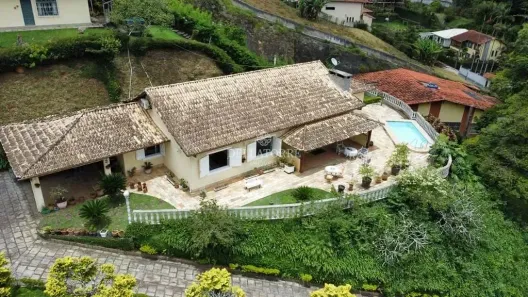 Casa com 3 Quartos à venda, 220m² no Golfe, Teresópolis