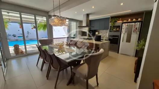 Sobrado com 3 Quartos à venda, 300m² no Santa Rosa, Cuiabá