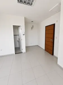 Sala Comercial para alugar, 38m² no Glória, Macaé
