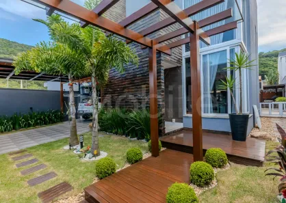 Casa com 3 Quartos à venda, 300m² no Barra, Balneário Camboriú