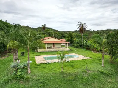 Fazenda/Sítio com 4 Quartos à venda, 100000m² no , Taquaraçu de Minas