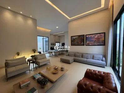 Casa de Condomínio com 3 Quartos à venda, 240m² no Jardim Sul, Uberlândia