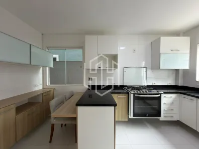 Casa com 5 Quartos para alugar, 220m² no Recreio dos Bandeirantes, Rio de Janeiro