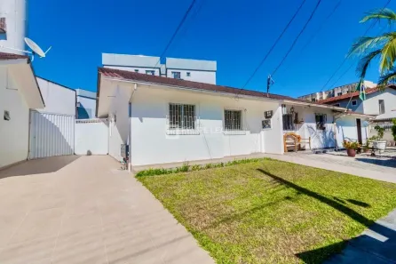Casa de Condomínio com 4 Quartos à venda, 110m² no Real Parque, São José