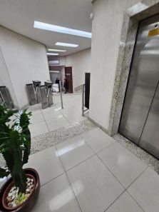Sala Comercial à venda, 242m² no Floresta, Porto Alegre