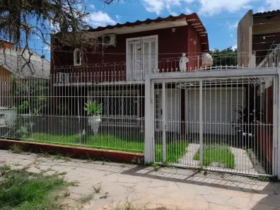 Casa com 3 Quartos à venda, 200m² no Cavalhada, Porto Alegre