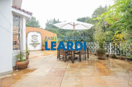 Casa com 5 Quartos à venda, 215m² no Sumaré, São Paulo