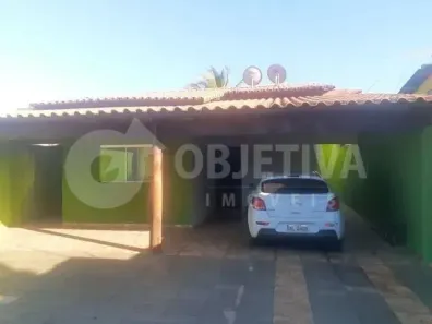 Casa com 3 Quartos à venda, 160m² no Nossa Senhora das Graças, Uberlândia