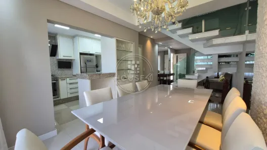 Sobrado com 3 Quartos à venda, 160m² no Novo Mundo, Curitiba