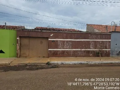 Casa com 3 Quartos à venda, 311m² no , Monte Carmelo