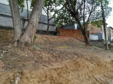 Lote/Terreno à venda, 900m² no Vila Mazzei, São Paulo