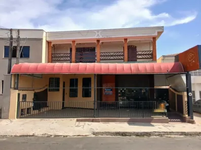 Casa com 3 Quartos para alugar, 246m² no Jardim Elisa Fumagalli, Limeira