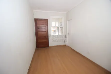 Casa com 2 Quartos à venda, 100m² no Centro, Pelotas