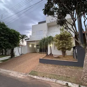 Casa com 3 Quartos à venda, 250m² no Centro (Lácio), Marília