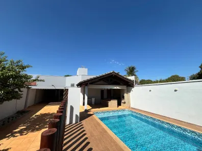 Casa com 4 Quartos para alugar, 250m² no Plano Diretor Sul, Palmas