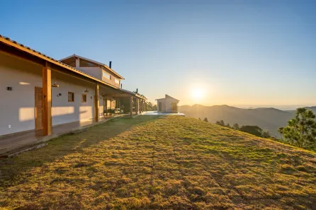 Casa de Condomínio com 4 Quartos à venda, 222m² no Posse, Petrópolis