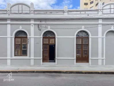 Prédio Comercial com 4 Quartos para alugar, 235m² no Centro, Pelotas