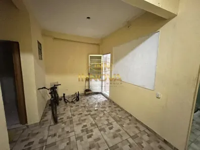 Casa com 1 Quarto para alugar, 45m² no Metalúrgicos, Osasco