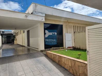 Casa com 3 Quartos à venda, 241m² no Jardim São João Batista, São Carlos