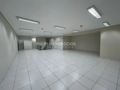 para alugar, 900m² no Wanel Ville, Sorocaba