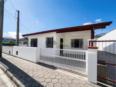 Casa com 2 Quartos para alugar, 102m² no Barra do Aririú, Palhoça