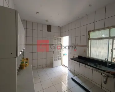 Casa com 5 Quartos à venda, 360m² no Cândida Câmara, Montes Claros