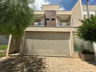 Casa com 3 Quartos para alugar, 197m² no Lagoa Santa, Governador Valadares