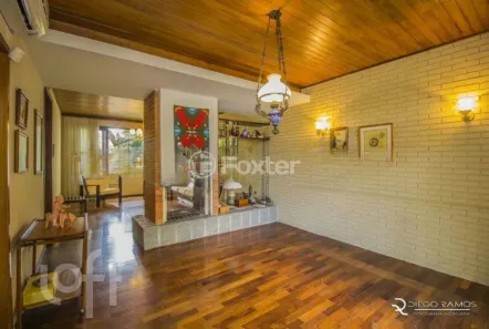 Casa com 3 Quartos à venda, 271m² no Três Figueiras, Porto Alegre