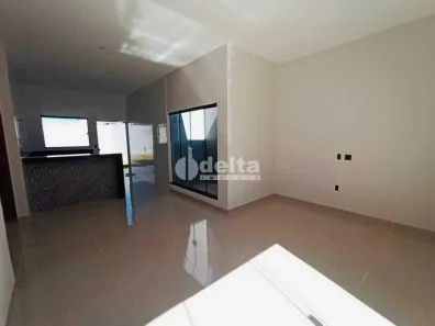 Casa com 3 Quartos à venda, 84m² no Laranjeiras, Uberlândia