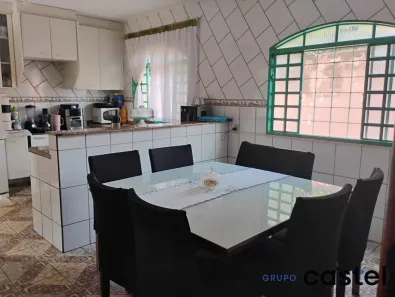Casa com 3 Quartos à venda, 529m² no Setor Santos Dumont, Goiânia