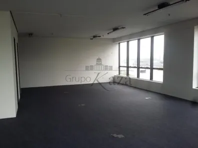 Sala Comercial para alugar, 95m² no Jardim São Dimas, São José dos Campos
