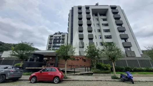 Apartamento com 2 Quartos para alugar, 92m² no Saguaçu, Joinville