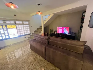 Sobrado com 3 Quartos à venda, 200m² no Vila Ema, São Paulo