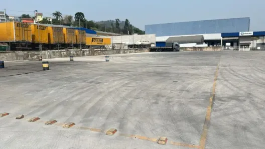 para alugar, 2000m² no Colina Maria Luíza (Jordanésia), Cajamar