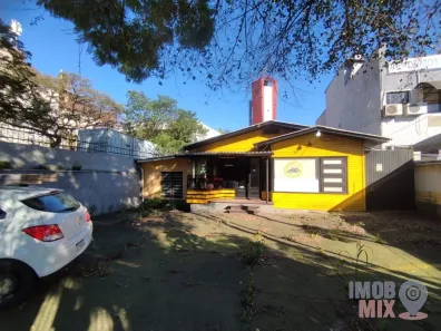 Casa com 3 Quartos para alugar, 200m² no Passo da Areia, Porto Alegre
