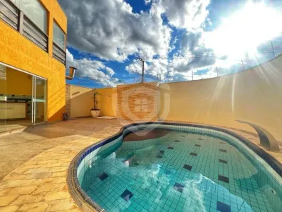 Casa com 3 Quartos para alugar, 250m² no Parque Jardim Europa, Bauru