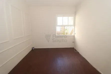 Sala Comercial para alugar, 17m² no Centro, Pelotas