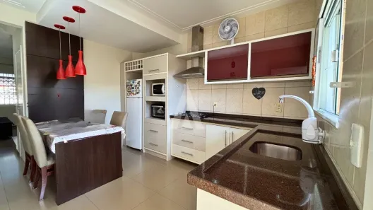 Sobrado com 2 Quartos à venda, 62m² no Jardim Iririú, Joinville