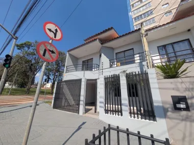 Sobrado com 3 Quartos à venda, 158m² no Country, Cascavel
