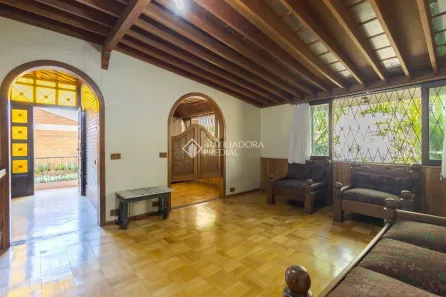 Casa com 5 Quartos à venda, 450m² no Santo Antônio, Porto Alegre