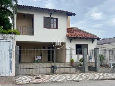 Casa com 4 Quartos à venda, 230m² no Balneário, Florianópolis
